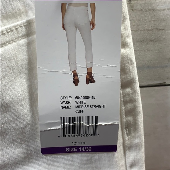 NWT Jessica Simpson Midrise White Jeans - Picture 4 of 6